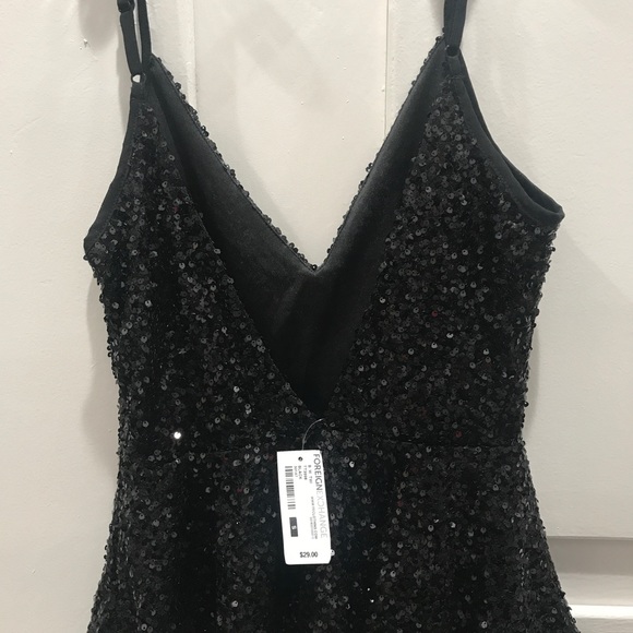 Sequins peplum top - Picture 3 of 3